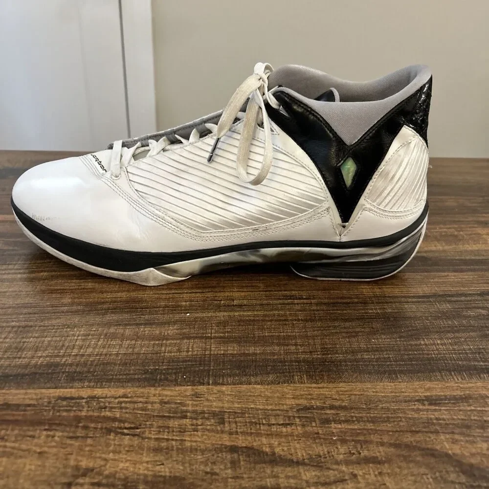 Jordan 2009 White Metallic Silver Men’s‎ Sneakers Shoes Size 17